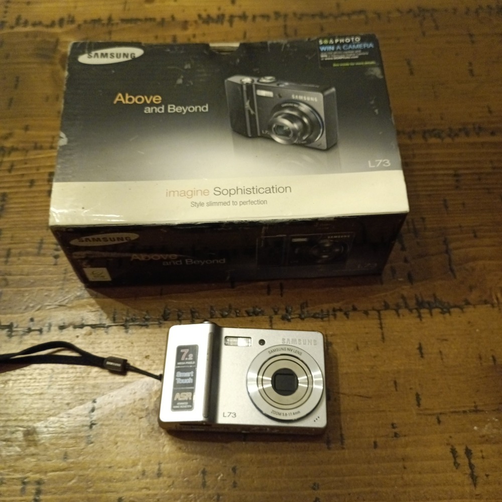 Samsung L73 Digital Camera 7.2MP Silver Compact Point and Shoot Box UNTESTED b4